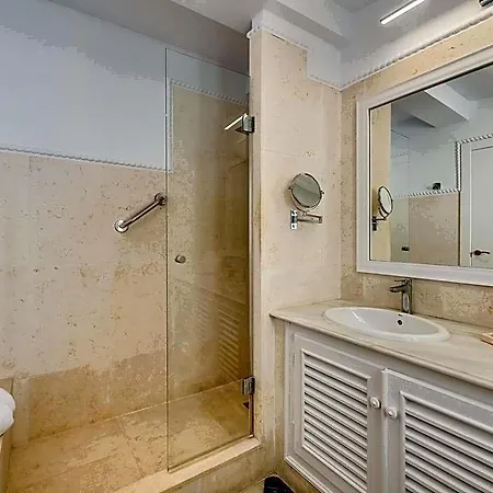 Hotel Puerto Banus Dreamed Monelos 4*